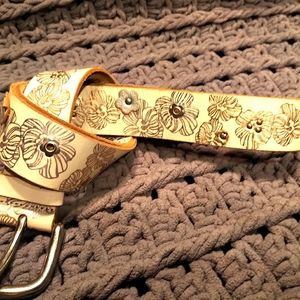 Fossil leather belt with steel buckle-gorgeous!